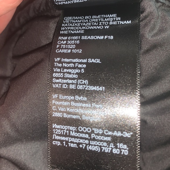 SOLD! The North Face Women’s Aconcagua Jacket BNWT Size Medium Color TNF Black - Picture 11 of 13
